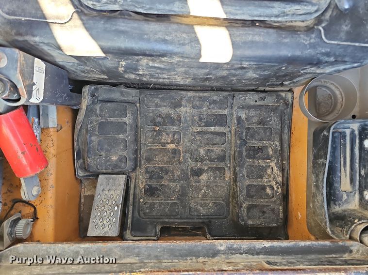 image for item DS5649 2012 Case TR320  tracked skid steer loader