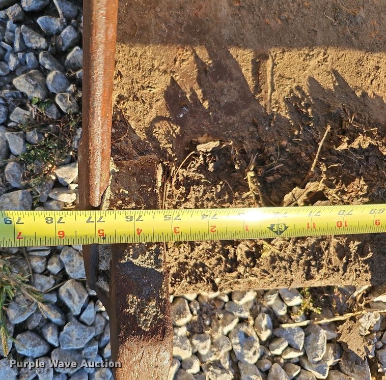 image for item DS5649 2012 Case TR320  tracked skid steer loader