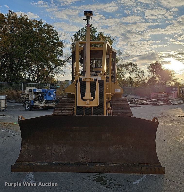 image for item DS5663 1999 Caterpillar D5M  dozer