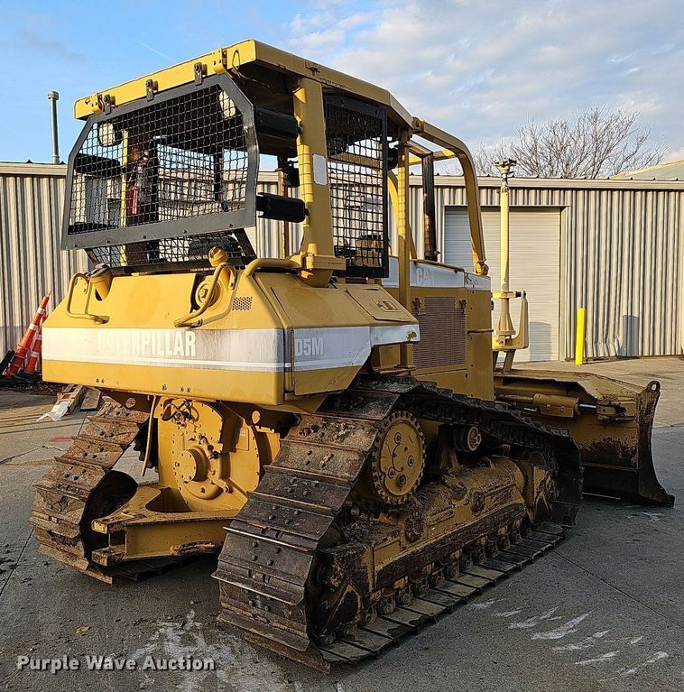 image for item DS5663 1999 Caterpillar D5M  dozer