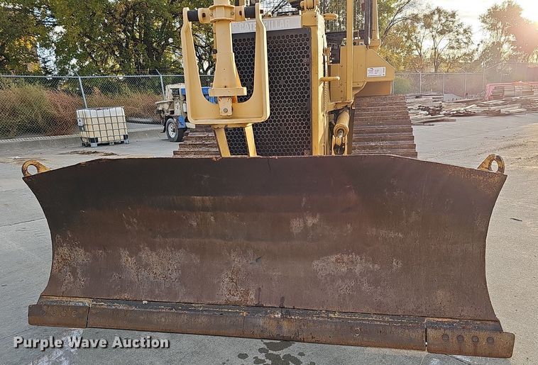 image for item DS5663 1999 Caterpillar D5M  dozer