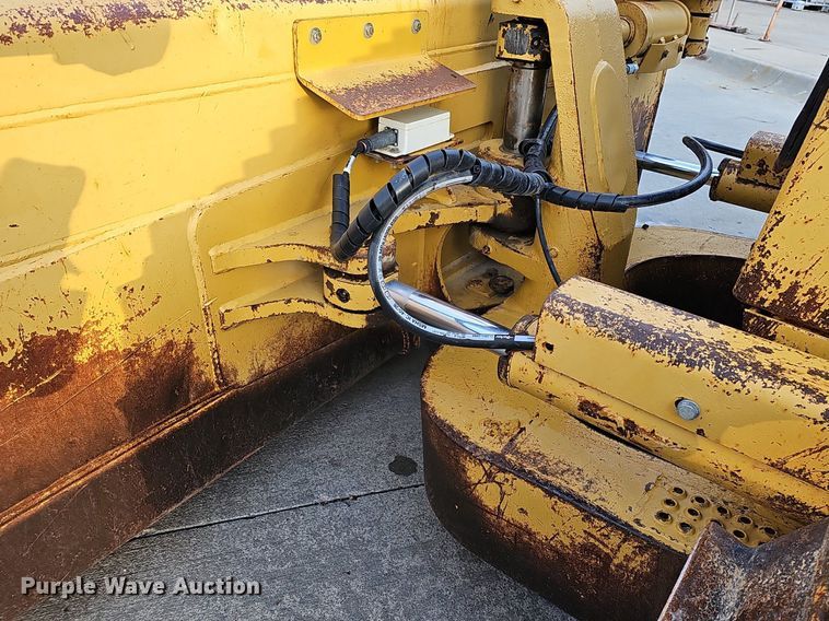 image for item DS5663 1999 Caterpillar D5M  dozer