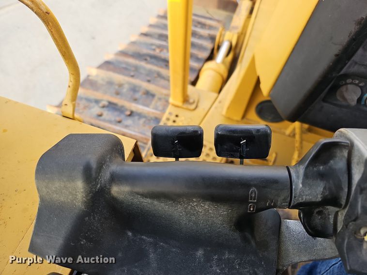 image for item DS5663 1999 Caterpillar D5M  dozer