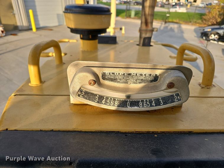 image for item DS5663 1999 Caterpillar D5M  dozer