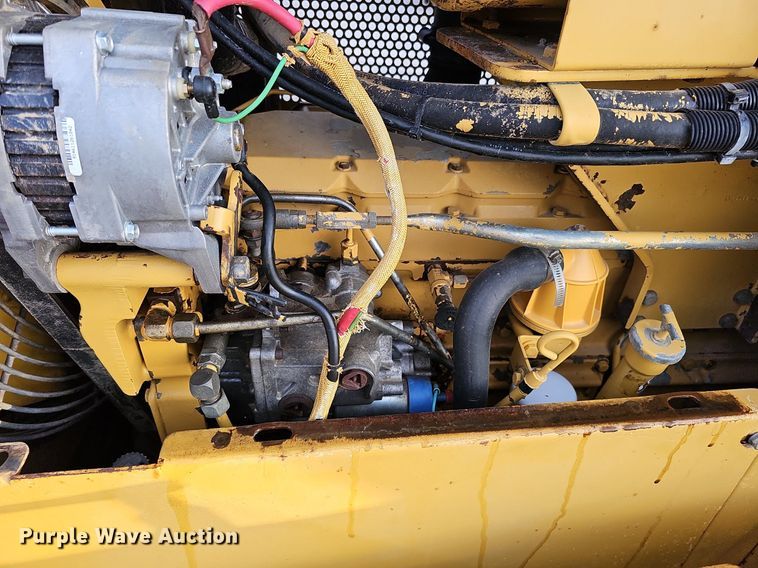 image for item DS5663 1999 Caterpillar D5M  dozer