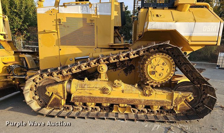 image for item DS5663 1999 Caterpillar D5M  dozer