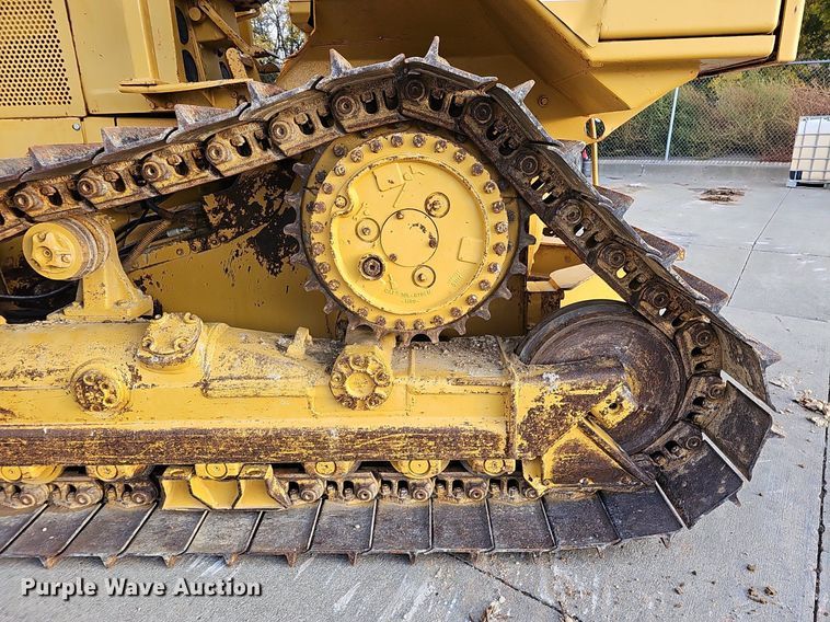 image for item DS5663 1999 Caterpillar D5M  dozer