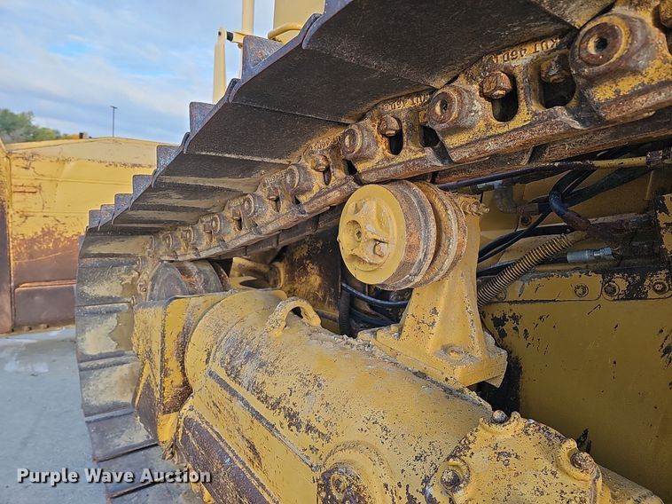 image for item DS5663 1999 Caterpillar D5M  dozer