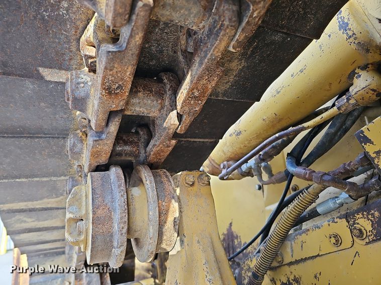 image for item DS5663 1999 Caterpillar D5M  dozer