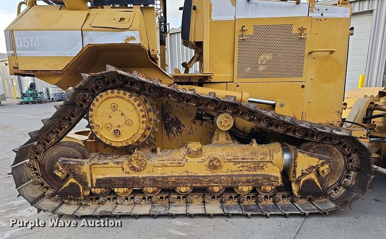 image for item DS5663 1999 Caterpillar D5M  dozer