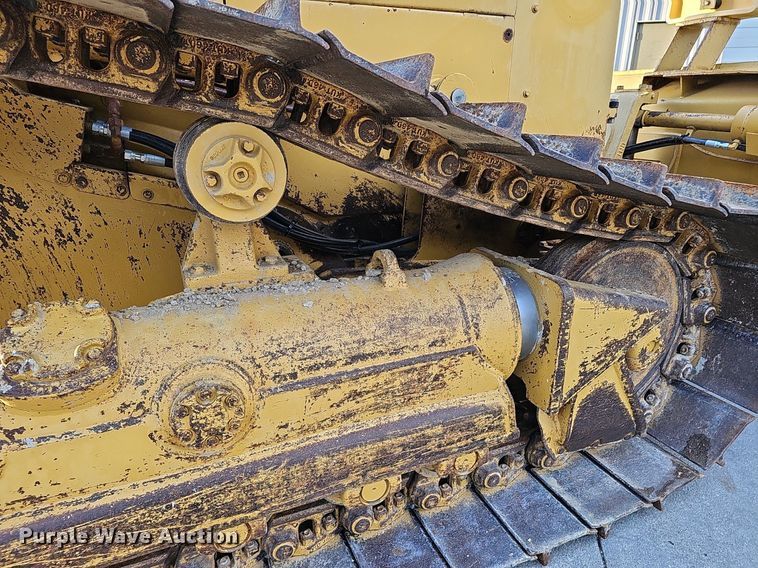 image for item DS5663 1999 Caterpillar D5M  dozer