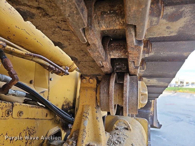 image for item DS5663 1999 Caterpillar D5M  dozer