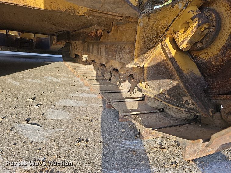 image for item DS5663 1999 Caterpillar D5M  dozer