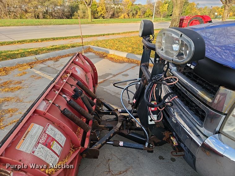 image for item DS5665 2007 Chevrolet Silverado 2500HD  flatbed pickup truck