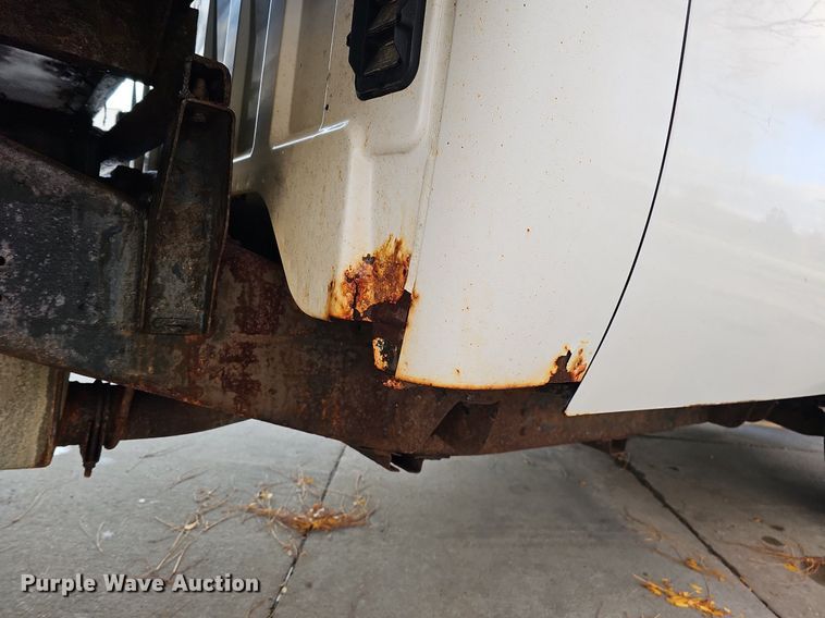 image for item DS5665 2007 Chevrolet Silverado 2500HD  flatbed pickup truck