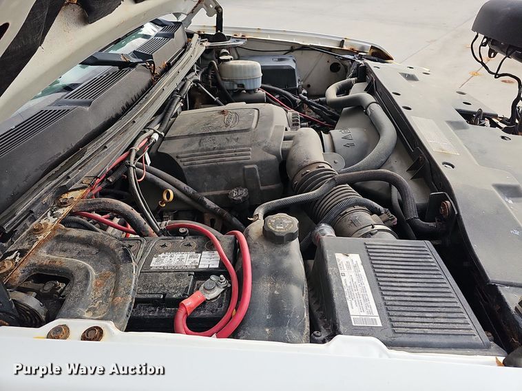 image for item DS5665 2007 Chevrolet Silverado 2500HD  flatbed pickup truck