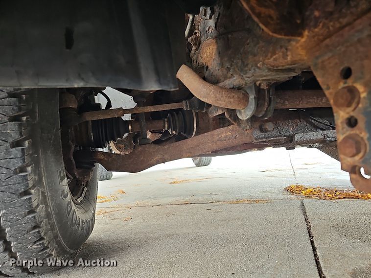 image for item DS5665 2007 Chevrolet Silverado 2500HD  flatbed pickup truck