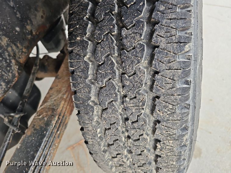 image for item DS5665 2007 Chevrolet Silverado 2500HD  flatbed pickup truck