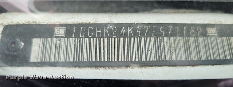 image for item DS5665 2007 Chevrolet Silverado 2500HD  flatbed pickup truck