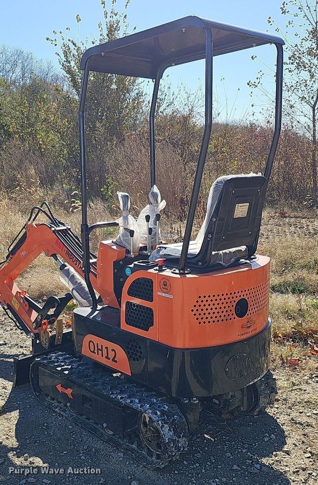 image for item DS5669 2023 Agrotk QH12  mini excavator