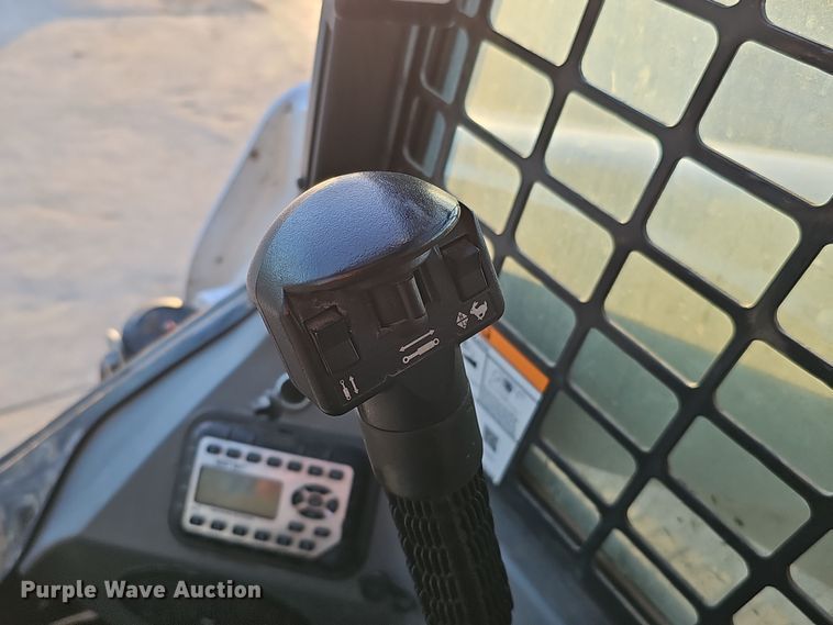 image for item DS5691 2021 Bobcat T770  tracked skid steer loader