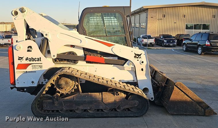 image for item DS5692 2019 Bobcat T870  tracked skid steer loader