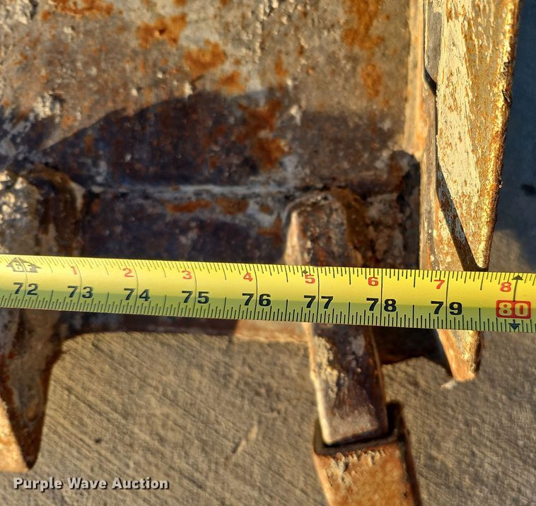 image for item DS5692 2019 Bobcat T870  tracked skid steer loader