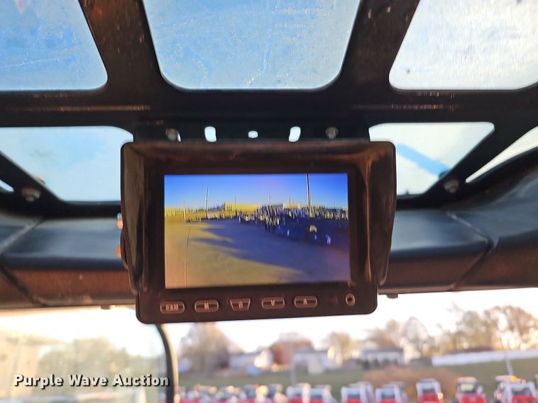 image for item DS5692 2019 Bobcat T870  tracked skid steer loader