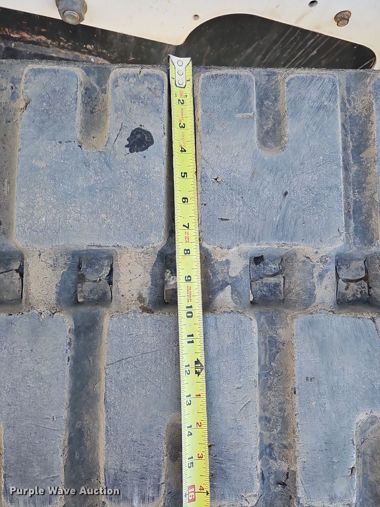 image for item DS5692 2019 Bobcat T870  tracked skid steer loader