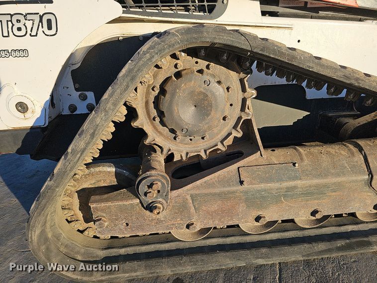 image for item DS5692 2019 Bobcat T870  tracked skid steer loader