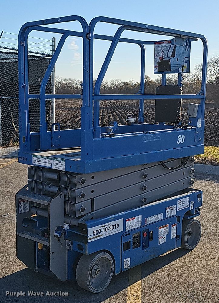image for item DS5717 2016 Genie GS-1930  scissor lift