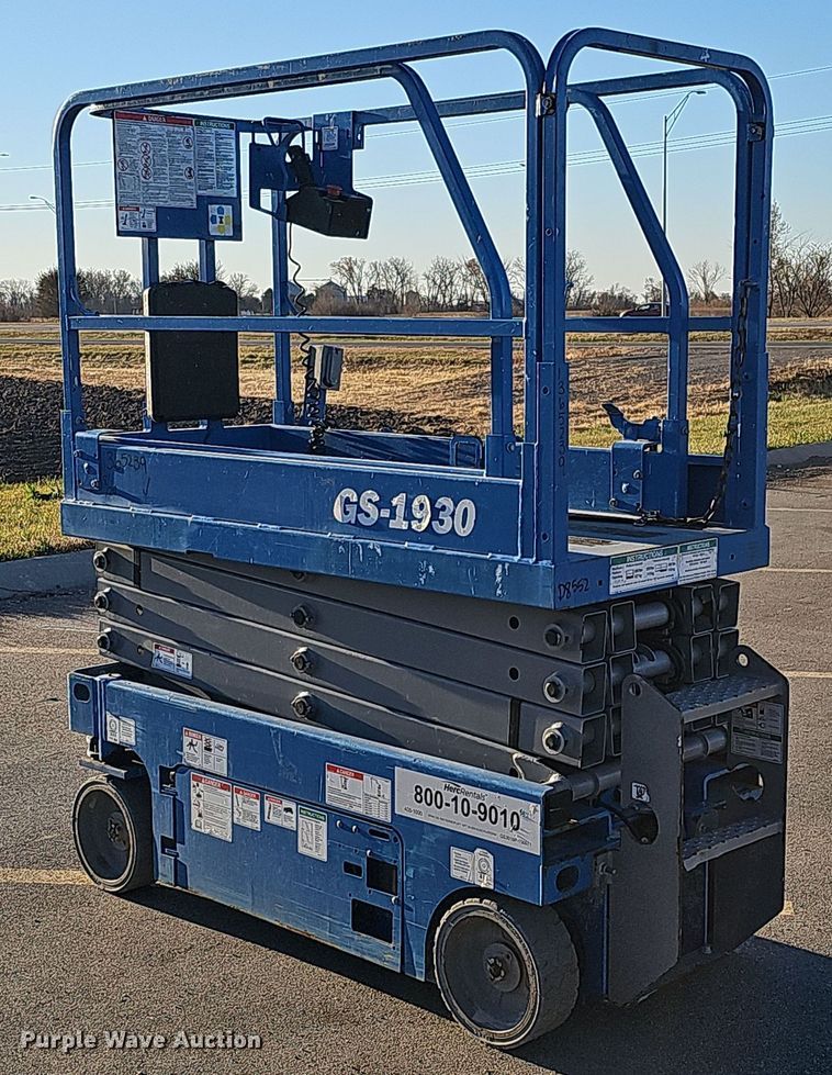 image for item DS5717 2016 Genie GS-1930  scissor lift