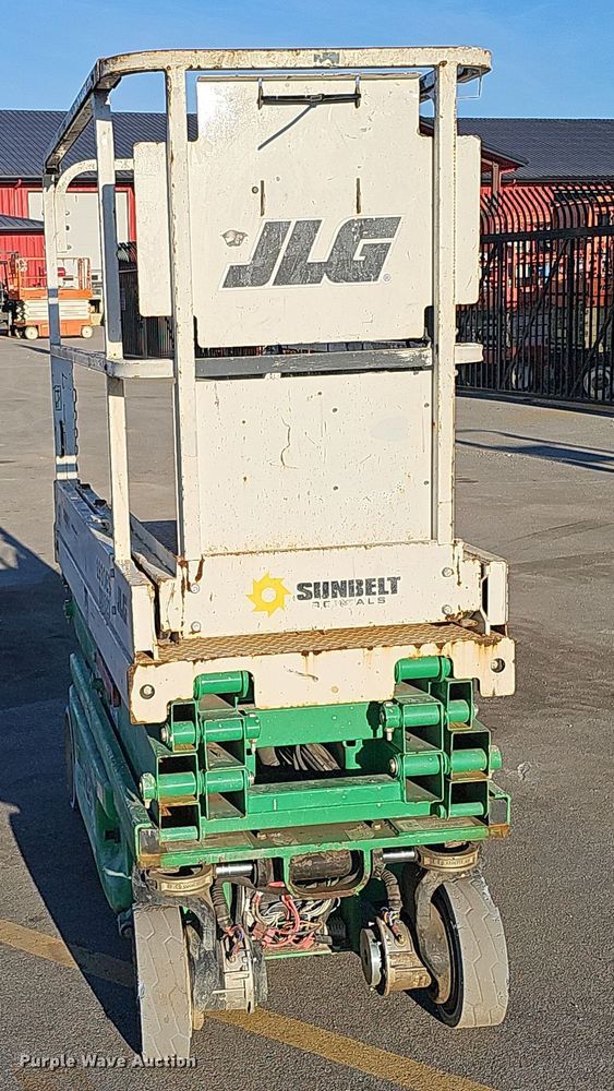 image for item DS5718 2018 JLG 1930ES  scissor lift