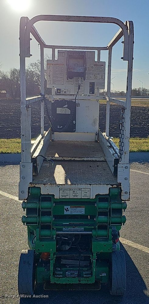 image for item DS5718 2018 JLG 1930ES  scissor lift