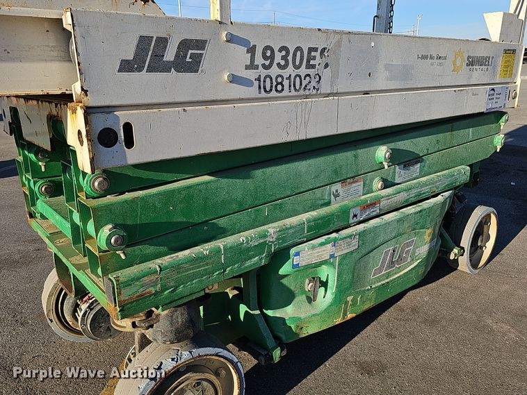 image for item DS5718 2018 JLG 1930ES  scissor lift