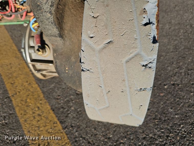 image for item DS5718 2018 JLG 1930ES  scissor lift