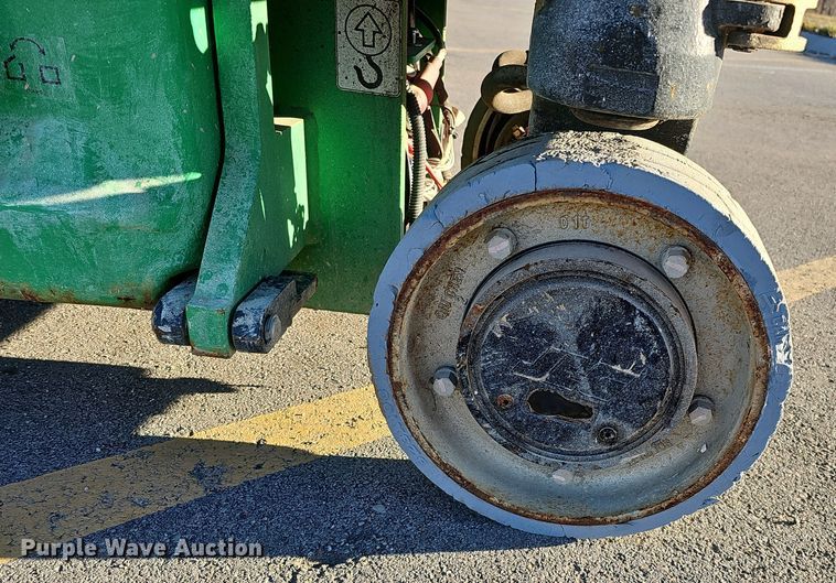 image for item DS5718 2018 JLG 1930ES  scissor lift