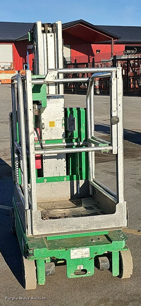 image for item DS5719 2015 Genie Runabout GR-20  vertical lift