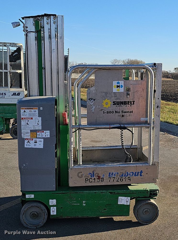 image for item DS5719 2015 Genie Runabout GR-20  vertical lift