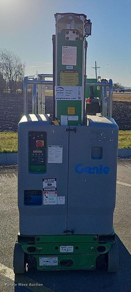 image for item DS5719 2015 Genie Runabout GR-20  vertical lift