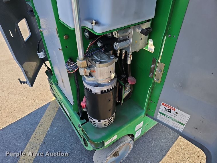 image for item DS5719 2015 Genie Runabout GR-20  vertical lift