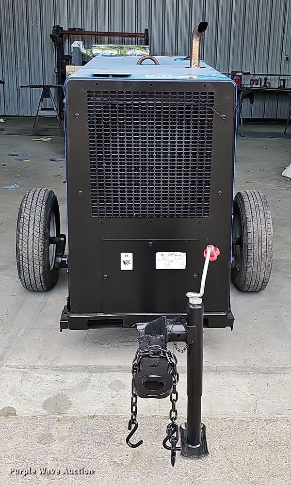 image for item DS5723 Miller Big Blue 402P  welder/generator