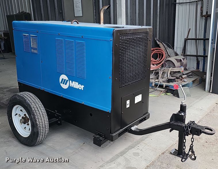 image for item DS5723 Miller Big Blue 402P  welder/generator