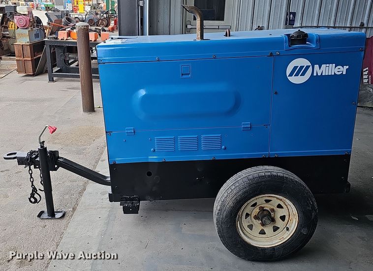 image for item DS5723 Miller Big Blue 402P  welder/generator