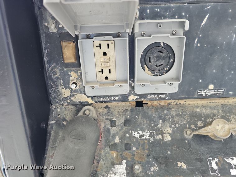 image for item DS5723 Miller Big Blue 402P  welder/generator