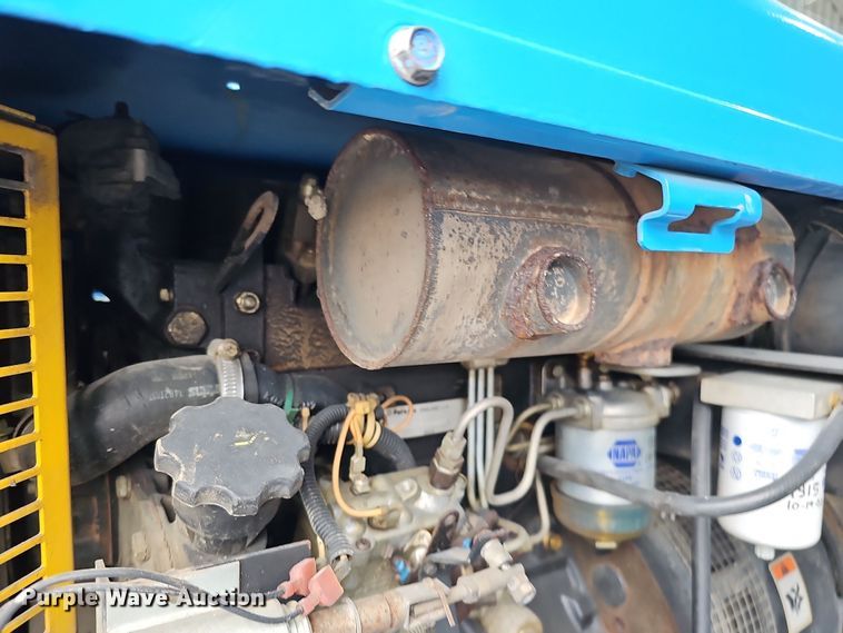 image for item DS5723 Miller Big Blue 402P  welder/generator