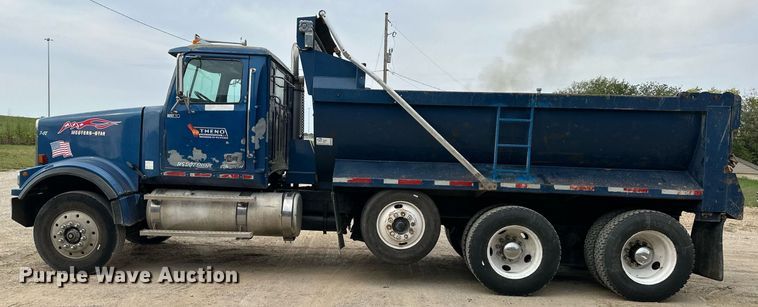 image for item DW2764 2000 Westernstar 4900  dump truck
