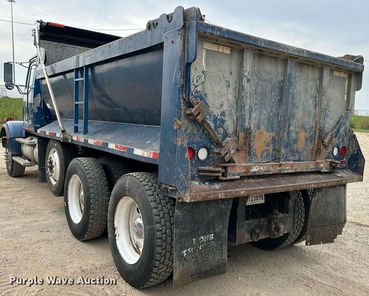 image for item DW2764 2000 Westernstar 4900  dump truck