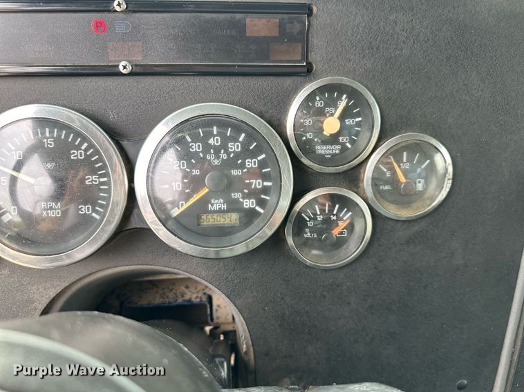 image for item DW2764 2000 Westernstar 4900  dump truck