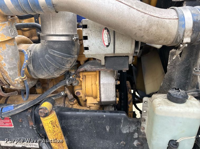 image for item DW2764 2000 Westernstar 4900  dump truck